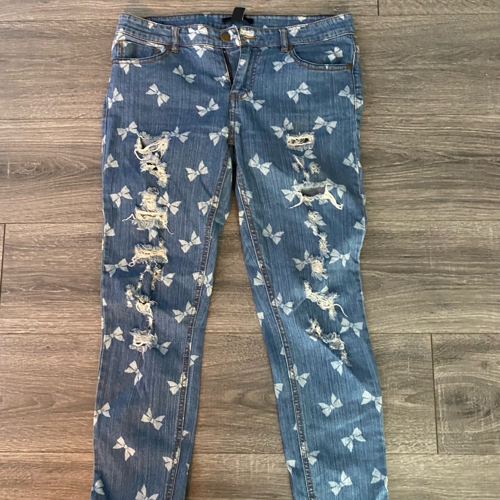 Forever 21 distressed jeans